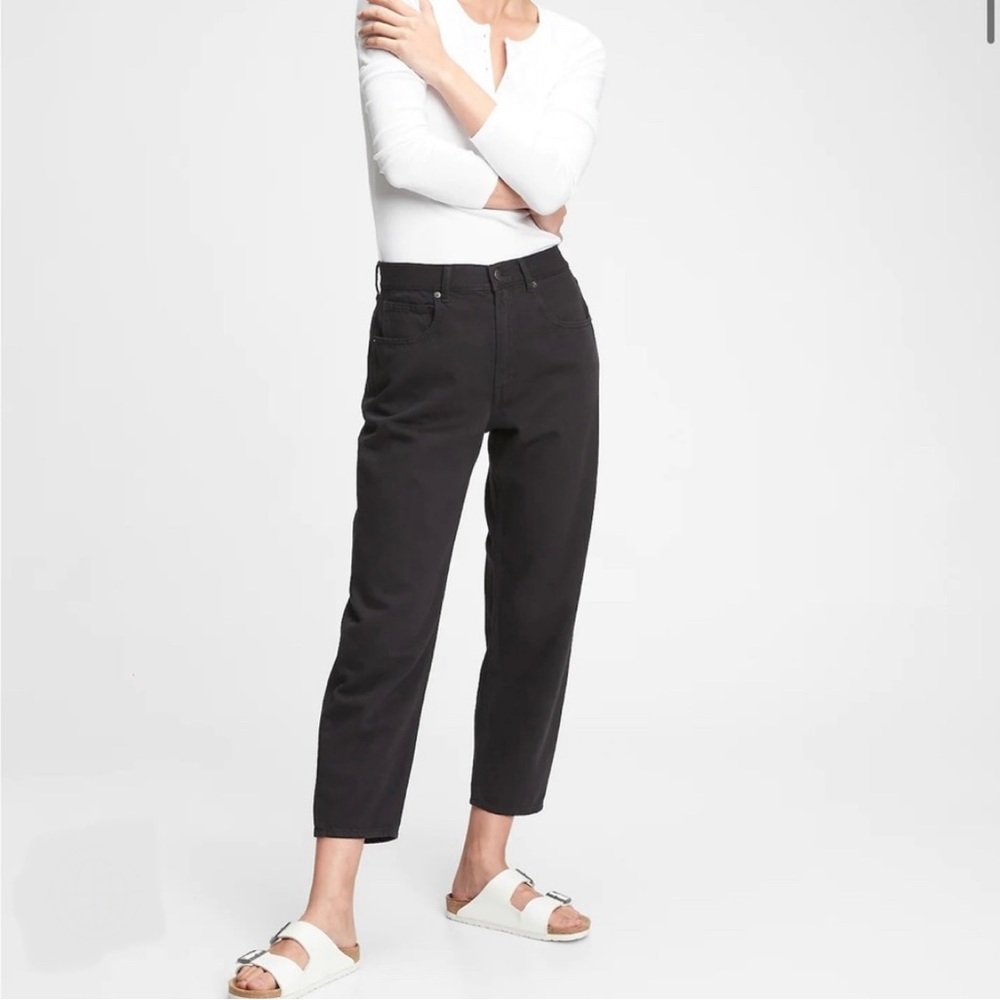 GAP High Rise Barrel Jeans - Size 29 / 8R - Never Worn
